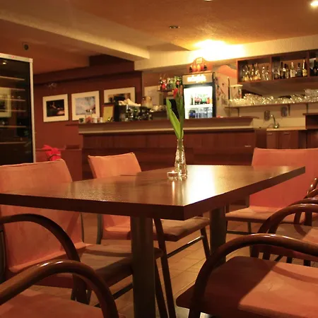 Premier Hotel 3*